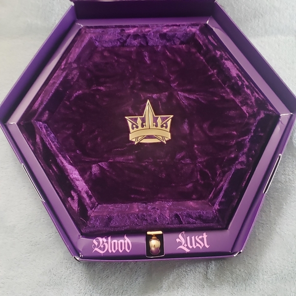 Blood Lust Pallete - Picture 2 of 2